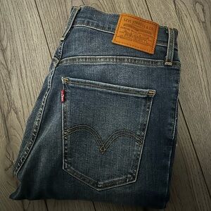 Levi’s Mile High Super Skinny Jeans
